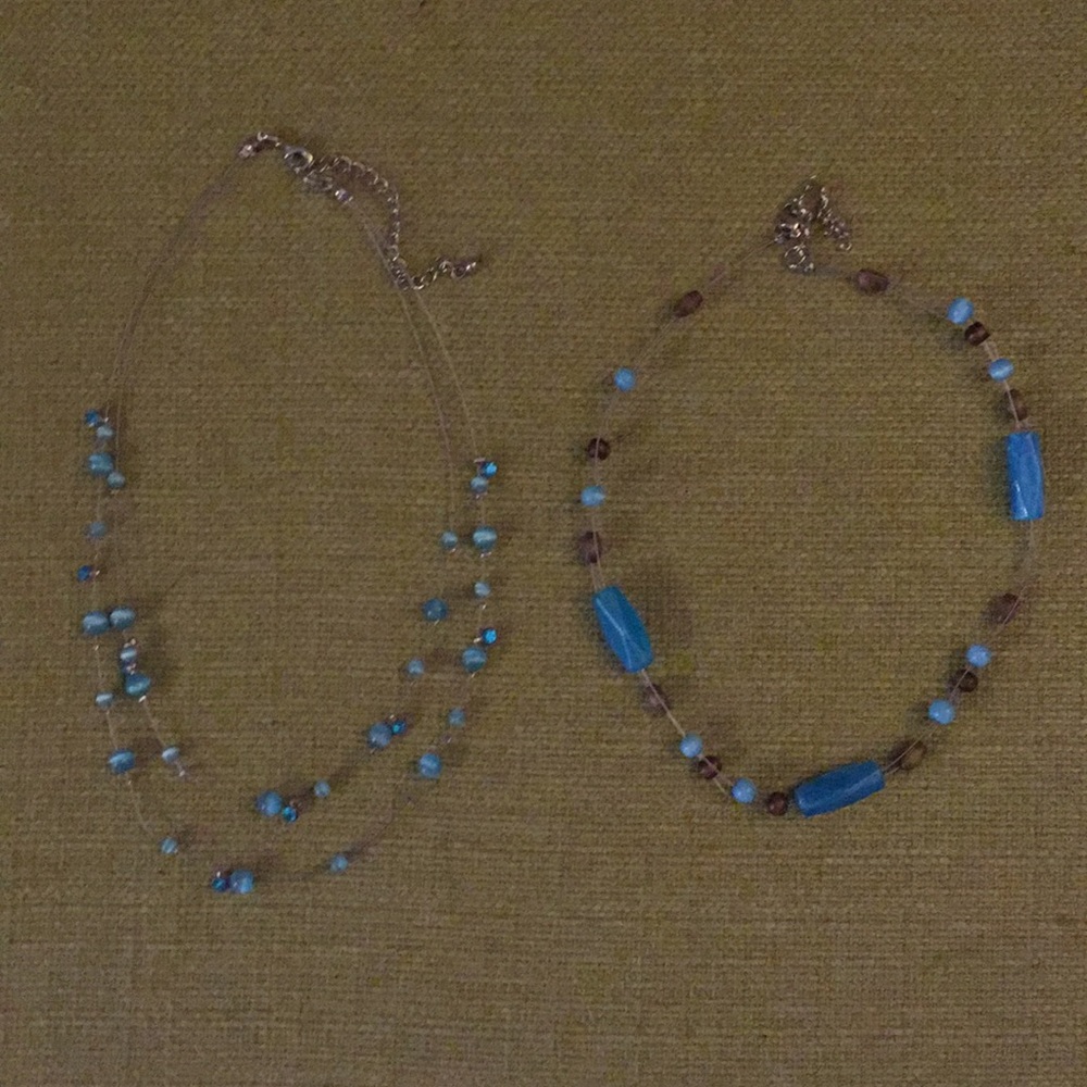 Set of two blue wire necklaces